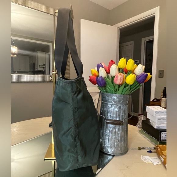 Prada dark green nylon tessuto tote - Picture 2 of 16
